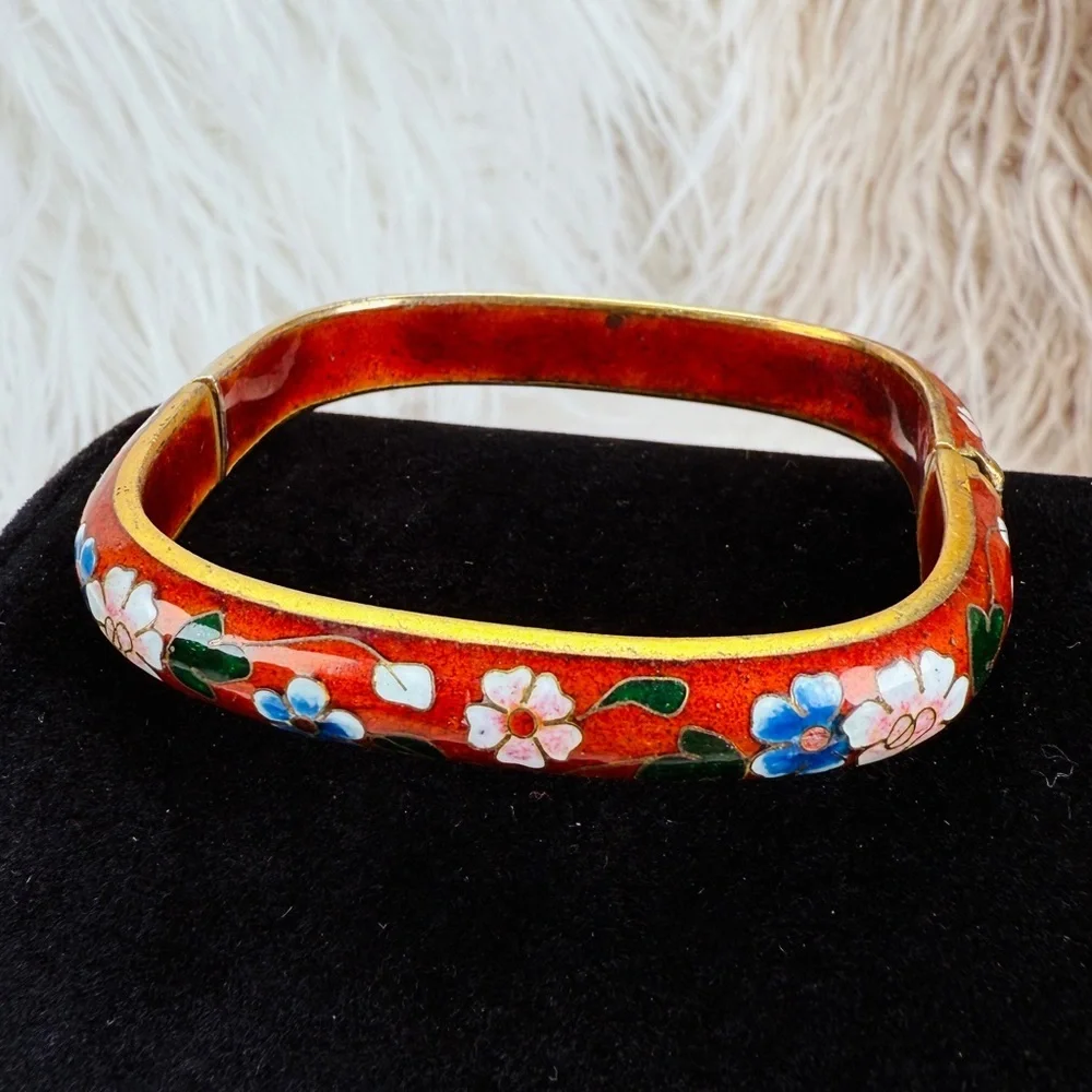 Vintage Goldtone Asian Red Orange Floral Cloisonne Hinged Square Bracelet